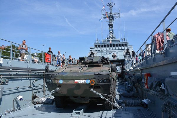 Okręty do zwiedzania, pokaz uzbrojenia i sprzętu wojskowego w Szczecinie i nie tylko