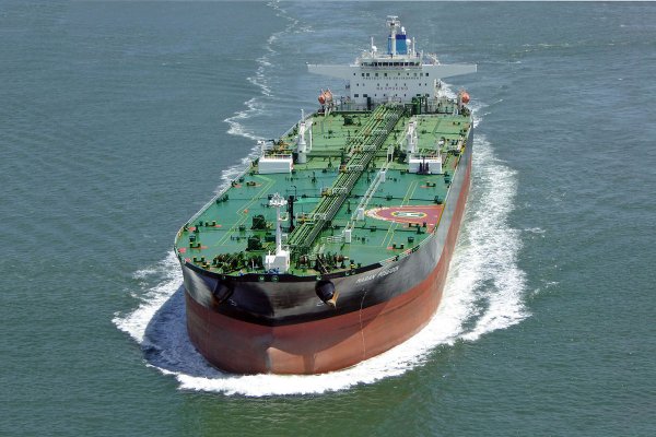 Źródła PAP: w Brukseli nowa propozycja sankcji na ropę z Rosji; miałyby dotyczyć tylko ...