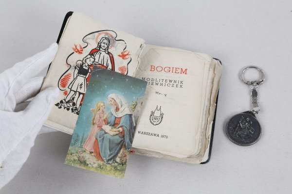 Osobiste przedmioty członka załogi promu Jan Heweliusz trafiły do Narodowego Muzeum Mor...