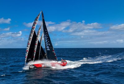 Historyczna chwila polskiego żeglarstwa. Jacht WindWhisper wygrywa The O...