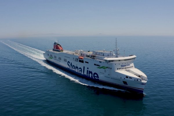 Ugaszono pożar na promie Stena Scandica