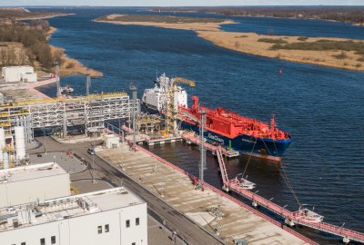 Polimery Police na finiszu: pierwsza dostawa etylenu do gazoportu w Poli...