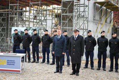 Szef MON: misja Akademii Marynarki Wojennej jest niezwykle istotna dla bezpieczeństwa R...