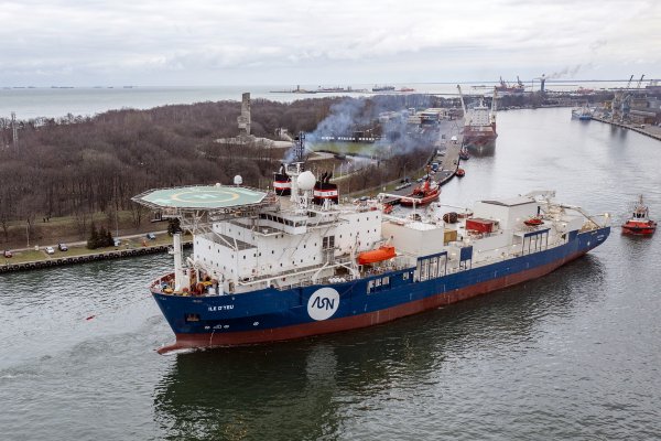 Gdańska Stocznia Remontowa przebudowała statek offshore na kablowiec