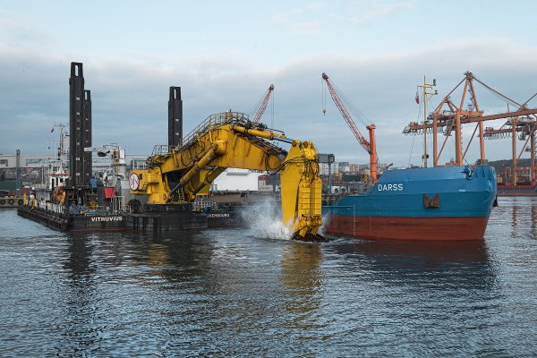 Pogłębienie akwenów wewnętrznych Portu Gdynia
