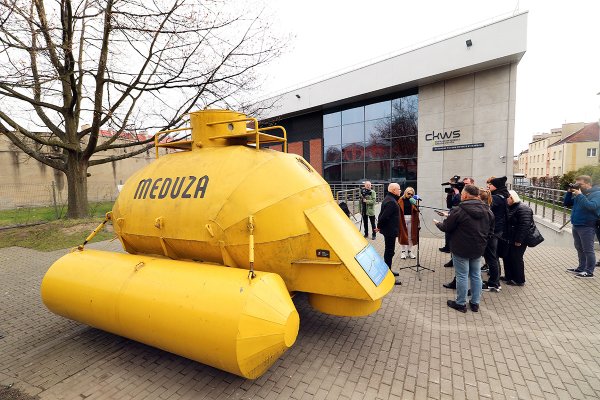 Meduza II stanęła przed Centrum Konserwacji Wraków Statków w Tczewie