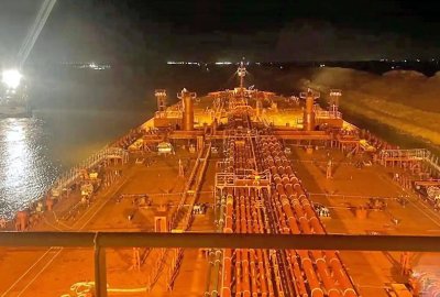 Tankowiec na krótko zablokował Kanał Sueski