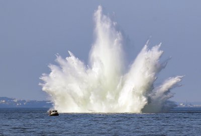 Mina morska i bomba lotnicza na dnie Zatoki Gdańskiej. Dziś rozpocznie się ich neutrali...