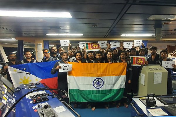 Załoga VLCC ze starszym mechanikiem z Polski ma być zwolniona po ponad ośmiu miesiącach...