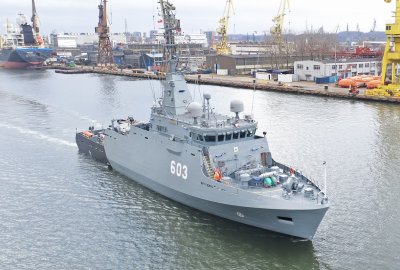 ORP Mewa płynie do Gdyni (Fot.: Sławomir Lewandowski / PortalMorski.pl) Niszczyciel min ORP Mewa już w miejscu bazowania