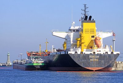Terminal przeładunkowy w porcie Gdynia bazy w Dębogurzu Baza PERN w Dębogórzu z rekordowym rozładunkiem paliw