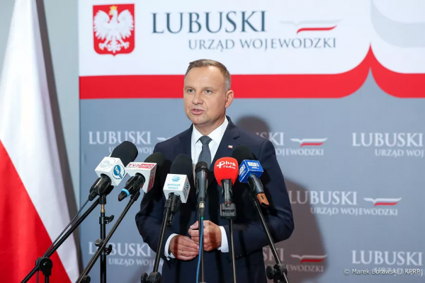 Prezydent: toksyna, która pojawiła się w Odrze, nie jest szkodliwa dla ludzi
