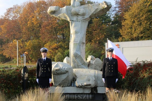 Tym, co odeszli na wieczną wachtę
