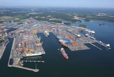 Zewnętrzny port Helsinek. Strajk w portach i branży przewozowej Finlandii; wstrzymany eksport i import towarów