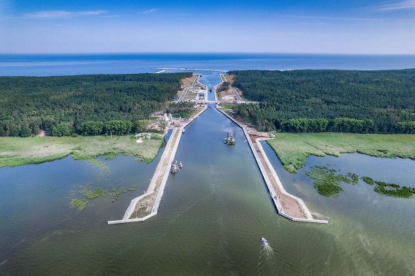 Samorządowcy o przekopie Mierzei: szansa na rozwój regionu; żeglarze: zapewni dostęp do...
