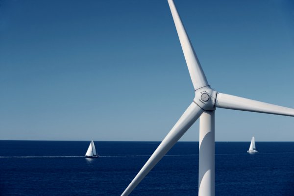 Francja: Pierwsza morska farma wiatrowa w kraju kosztowała 2 mld euro