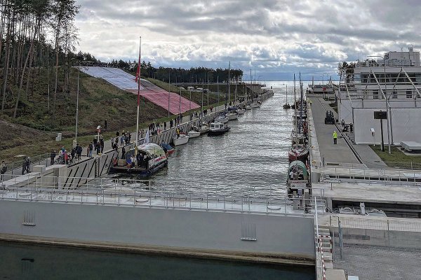 Przez śluzę portu Nowy Świat przeprawiło się pierwszego dnia 95 jednostek