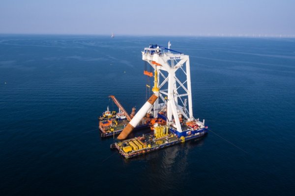 Baltic Power z umowami rezerwacyjnymi na wykonanie fundamentów i morskiej stacji elektr...