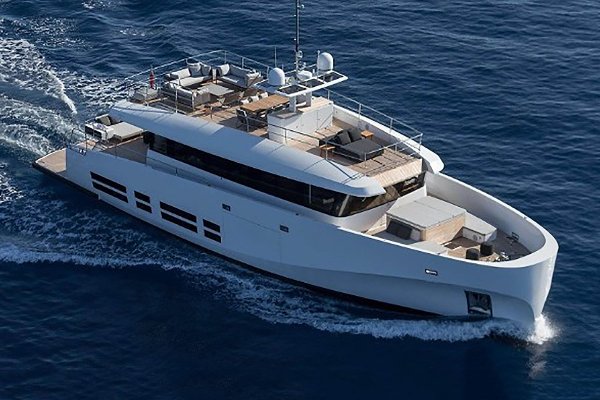 Sąd we Francji nakazał służbom celnym zwrot jachtu rosyjskiemu oligarsze