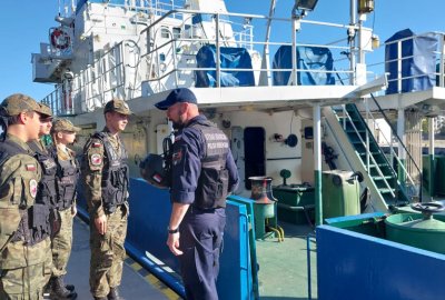 O specyfice służby na morzu i rekrutacji do MOSG