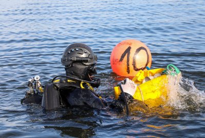 Świnoujście: Grupa Nurków Minerów przeprowadziła operację wydobycia głowicy torpedy G7...