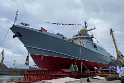 Ukraina: Media opublikowały zdjęcia uszkodzonego w sobotę okrętu rosyjskiej Floty Czarn...