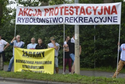 Rybacy do rządu: wypełnić porozumienie! Blokada trasy na półwysep helski...