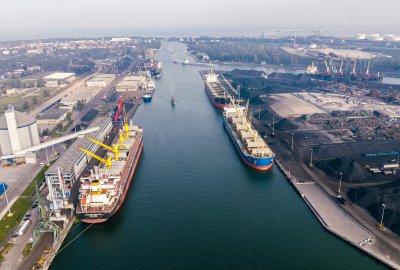 Port Gdańsk idzie na rekord – dane za pierwsze półrocze nie pozostawiają wątpliwości Port Gdańsk idzie na rekord - dane za pierwsze półrocze nie pozostawiają wątpliwości...