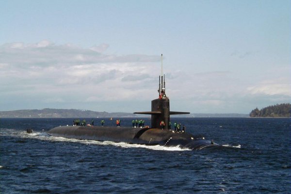 Po raz pierwszy od 40 lat do Korei Południowej przypłynął amerykański okręt podwodny z ...