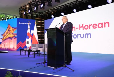 Minister infrastruktury Andrzej Adamczyk podczas wystąpienia w trakcie Forum Polsko-Koreańskiego (Fot.: MI) Min. Adamczyk: infrastruktura transportowa ma kluczowe znaczenie dla przyszłości Polski...