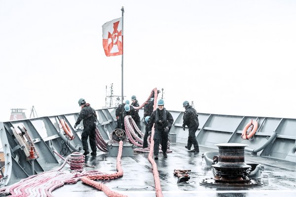 ORP Pułaski w drodze na ćwiczenie Joint Warrior