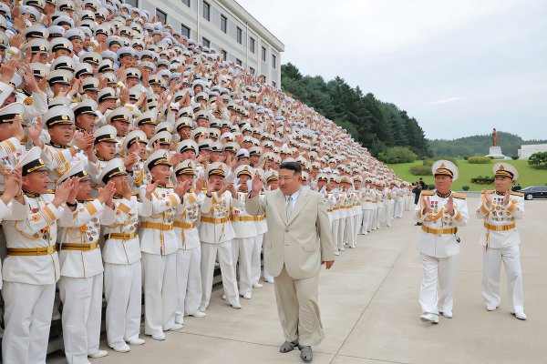 Kim Dzong Un wezwał do wzmocnienia marynarki wojennej Korei Północnej
