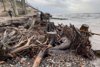 Znaczne zniszczenia plaż i umocnień brzegowych po grudniowych sztormach
