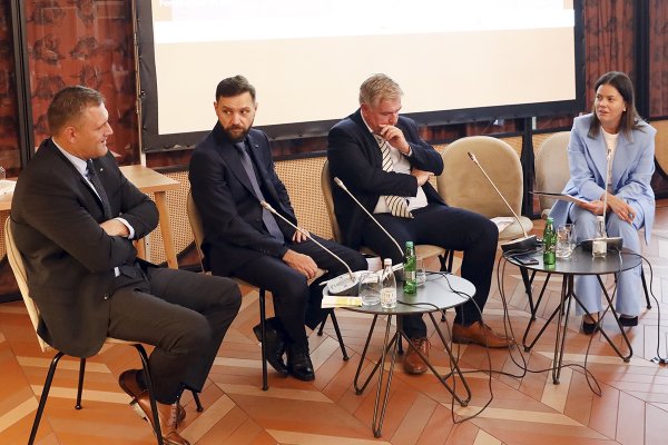 IX Forum Korytarza Bałtyk – Adriatyk: Zawirowania w łańcuchu dostaw i rola portów adria...