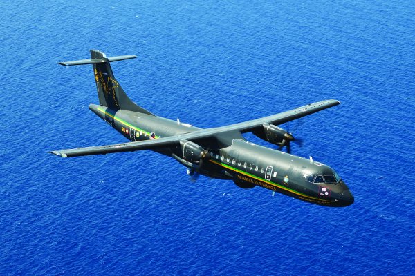 Samoloty śledzą rosyjski okręt podwodny na Morzu Śródziemnym