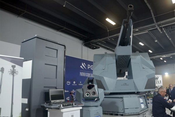 MSPO: System komunikacji kwantowej i okrętowy system uzbrojenia nagrodzone Defenderami