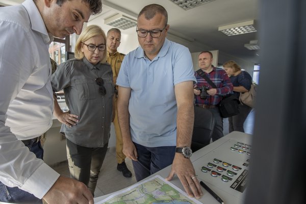 Zakaz korzystania z jeziora Dzierżno Duże zostanie przedłużony