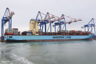 Gdańsk: Hapag-Lloyd i Maersk stawiają na „shuttle services”