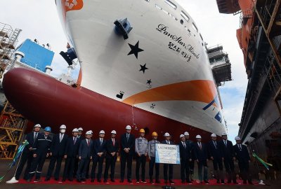 Na chwilę przed wodowaniem statku PanStar Miracle. Fot.: Yonhap News Agency Pierwszy prom wycieczkowy zbudowany w Korei Południowej zwodowany!