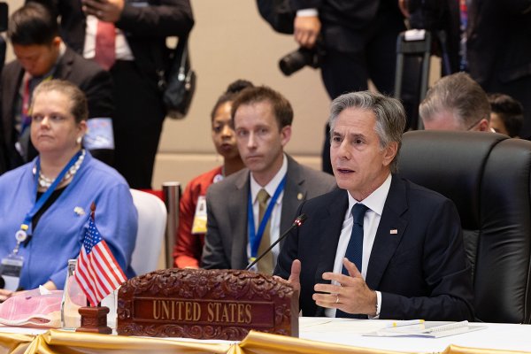 Blinken zaniepokojony intensyfikacją działań Chin na Morzu Południowochińskim