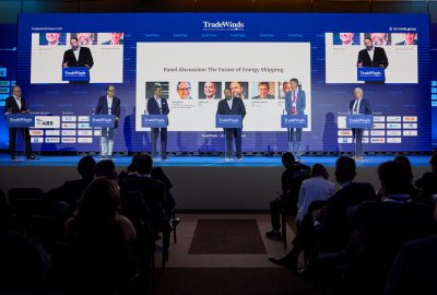O „flocie cieni” i dekarbonizacji żeglugi na targach Posidonia 2024
