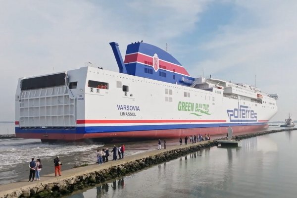 Napędzany LNG prom Varsovia powinien kursować już w lipcu