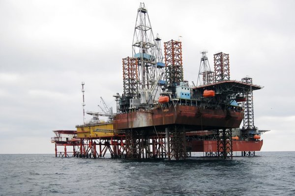 Na Morzu Czarnym zapaliły się wszystkie ukraińskie platformy wiertnicze zajęte przez Ro...