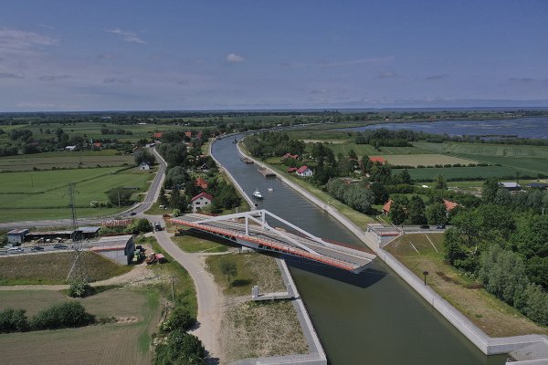 Rzeka Elbląg: Szkody po robotach; wykonawca zapowiada odszkodowania