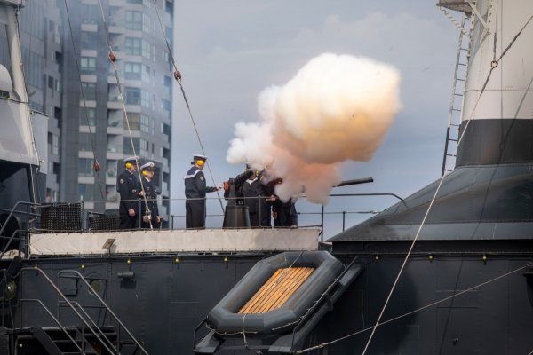 Gdynia: Mieszkańcy i turyści uczcili święto Wojska Polskiego