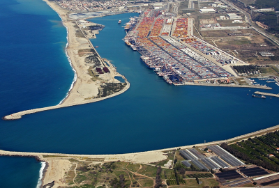 We włoskim porcie zarekwirowano chińskie drony wojskowe, płynące do Bengazi