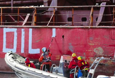 Greenpeace przeprowadził w Szwecji akcję przeciwko tankowaniu rosyjskiej floty cieni