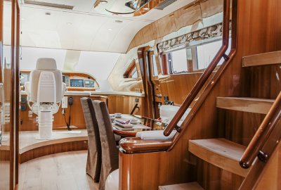 Jak oświetlić wnętrze jachtu – praktyczne rozwiązania