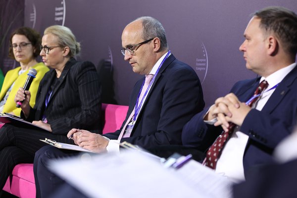 EKG: infrastruktura transportowa dla zrównoważonego rozwoju gospodarczego i bezpieczeńs...