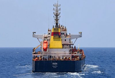 Marynarka wojenna Indii ''przechwyciła'' statek porwany przez piratów